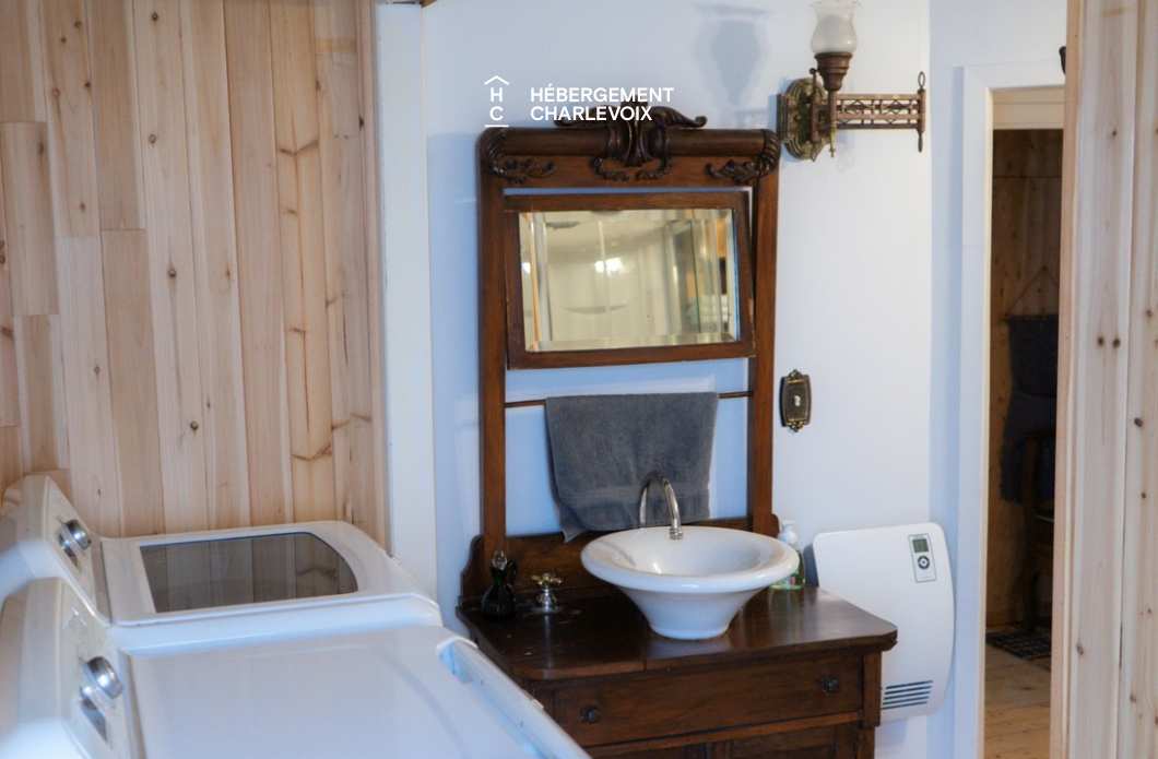 Le 142 - Maison au charme d'antan au centre-ville de Baie-Saint-Paul